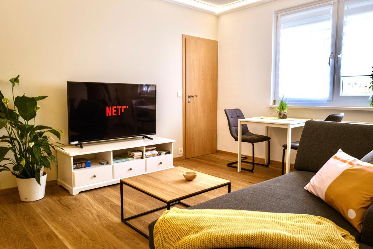 Zentrumsnahe Leipzig-Apartments, Nahe Ufz Und Bmw Inkl Parkplatz Und Fahrraeder Apartment
