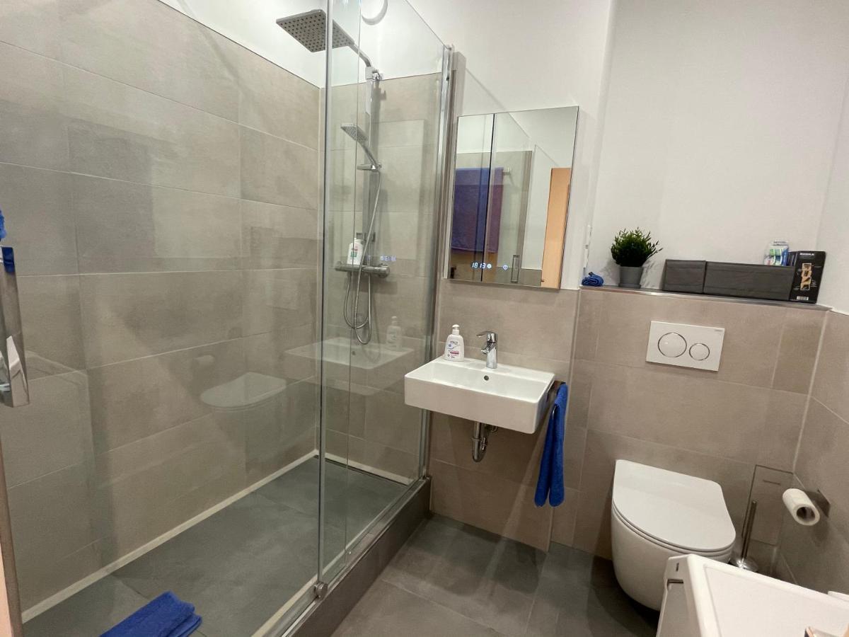 Apartment Zentrumsnahe Leipzig-Apartments, Nahe Ufz Und Bmw Inkl Parkplatz Und Fahrraeder